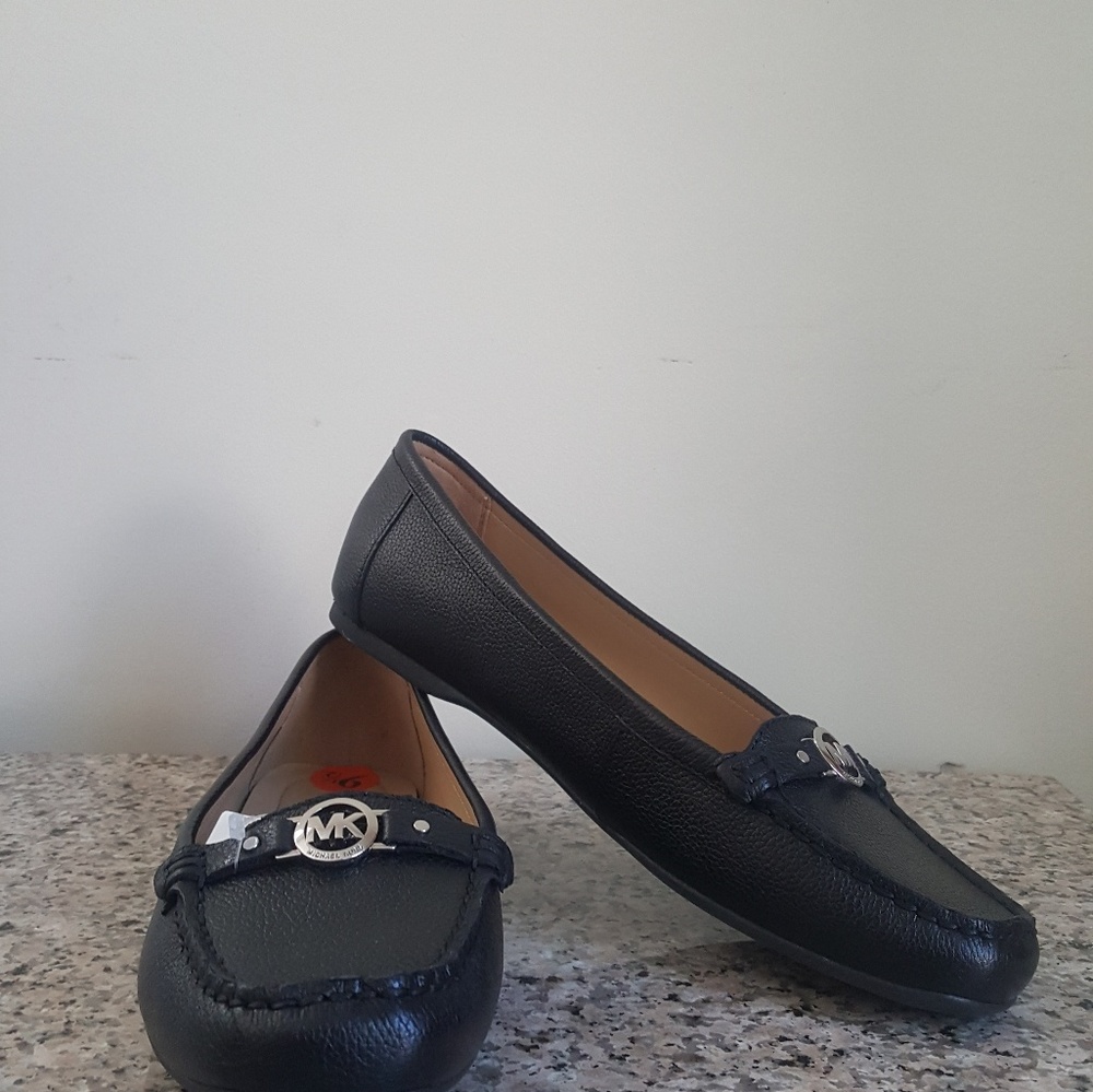 New Michael Kors women shoes size 9,5